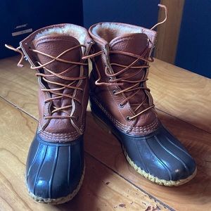 LL Bean Sherpa lined Boots *see description regarding size
